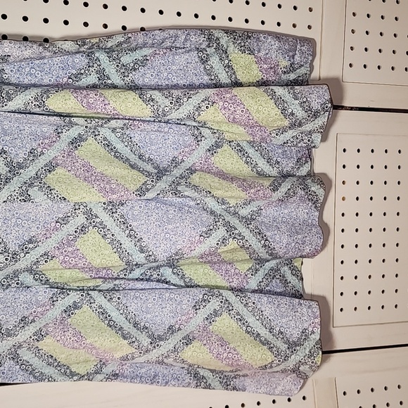 Talbots size 14 Multi-Colored Geometric Print Lightweight A-Line Skirt - Picture 4 of 7